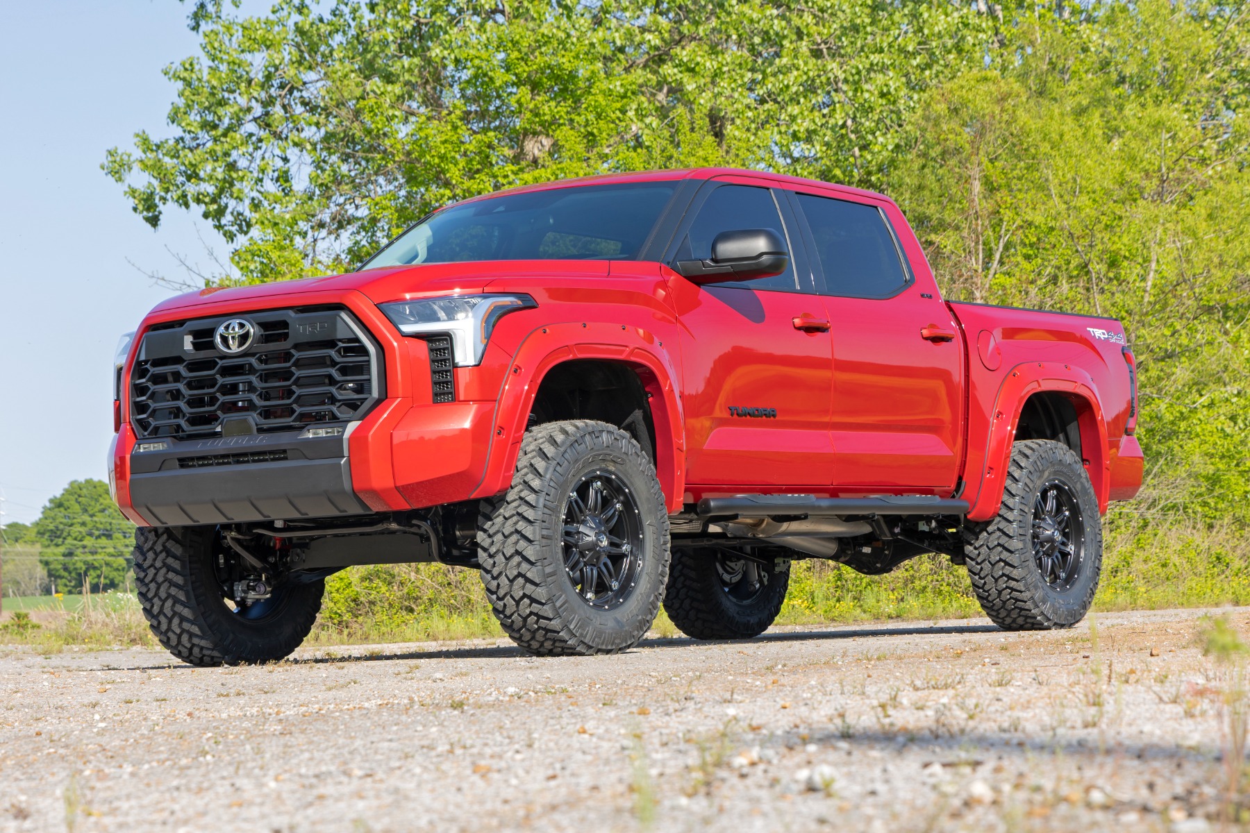 https://ewr1.vultrobjects.com/sema-data-images/DHTP/2022_toyota_tundra_defender_flares_-_a-t02223-1_2_1.jpg