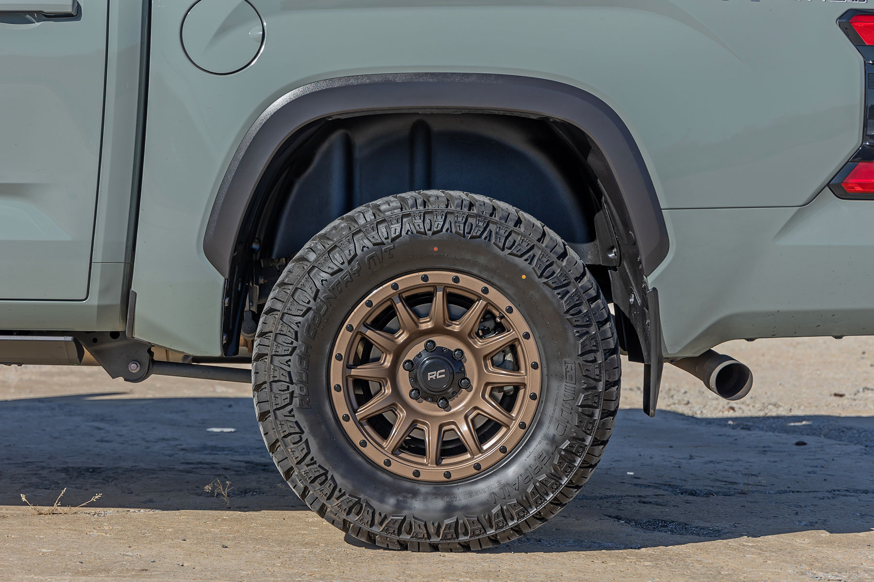 https://ewr1.vultrobjects.com/sema-data-images/DHTP/22-24-tundra-wheel-well-liners621.jpg