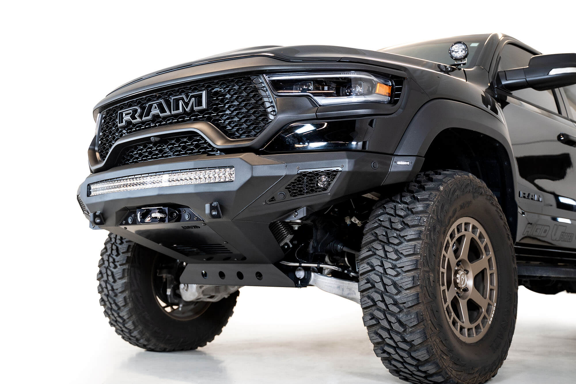 https://ewr1.vultrobjects.com/sema-data-images/GGVF/ac6215660103.main.jpg