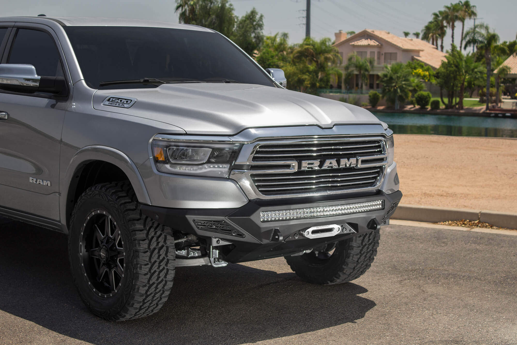 https://ewr1.vultrobjects.com/sema-data-images/GGVF/f551422770103.jpg