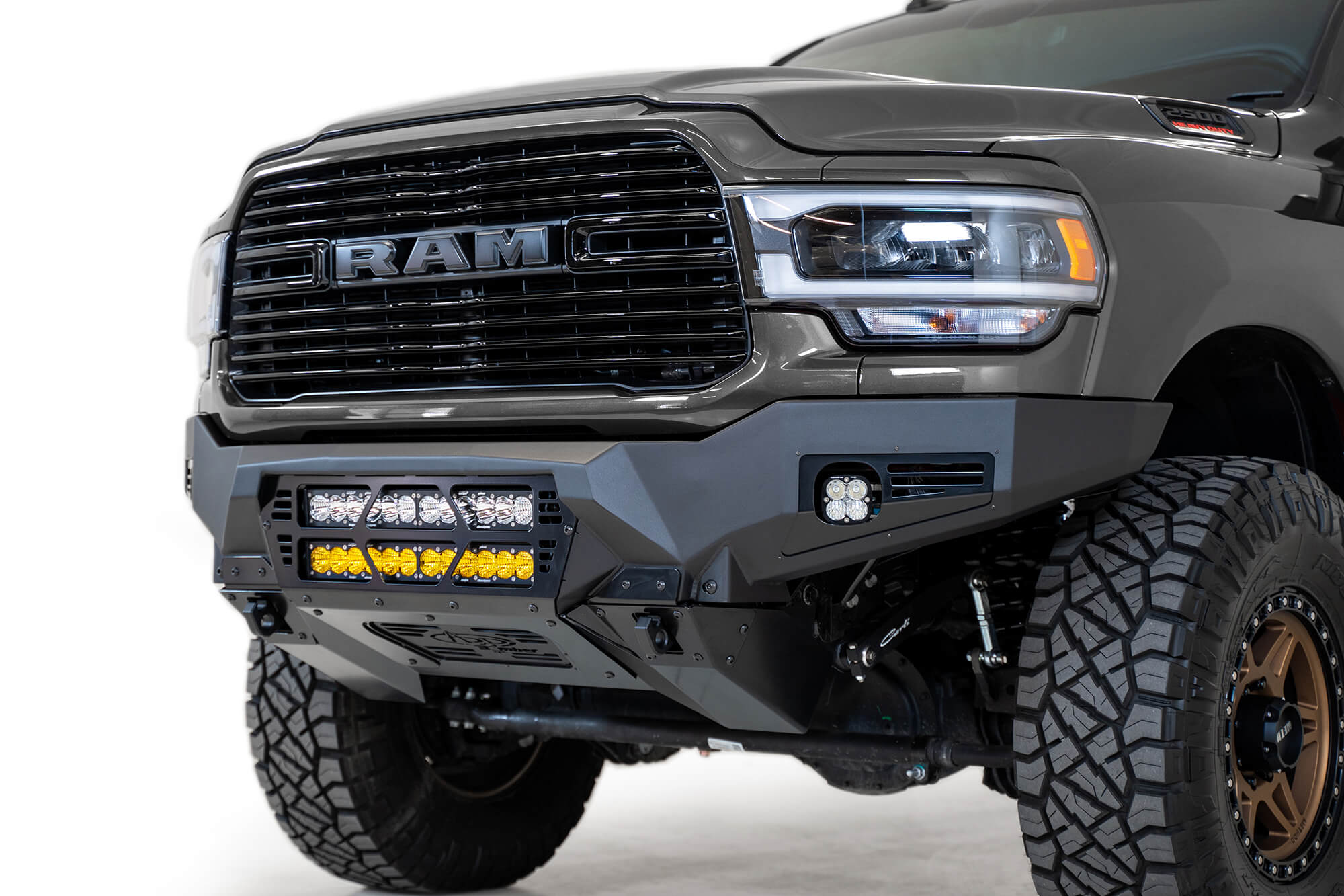 https://ewr1.vultrobjects.com/sema-data-images/GGVF/f560012140103.jpg