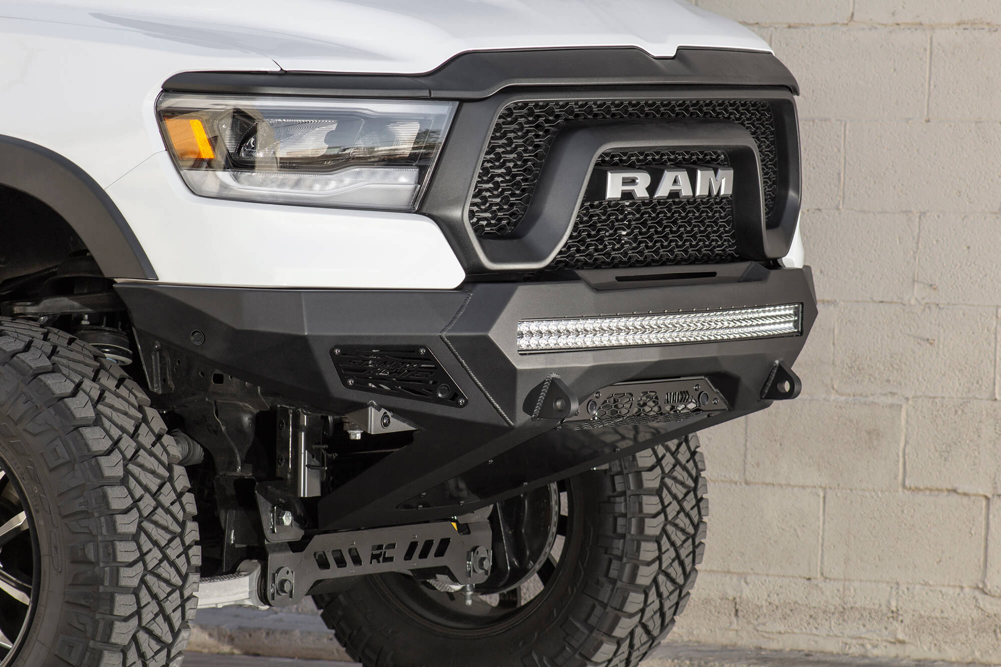 https://ewr1.vultrobjects.com/sema-data-images/GGVF/f611402770103.jpg