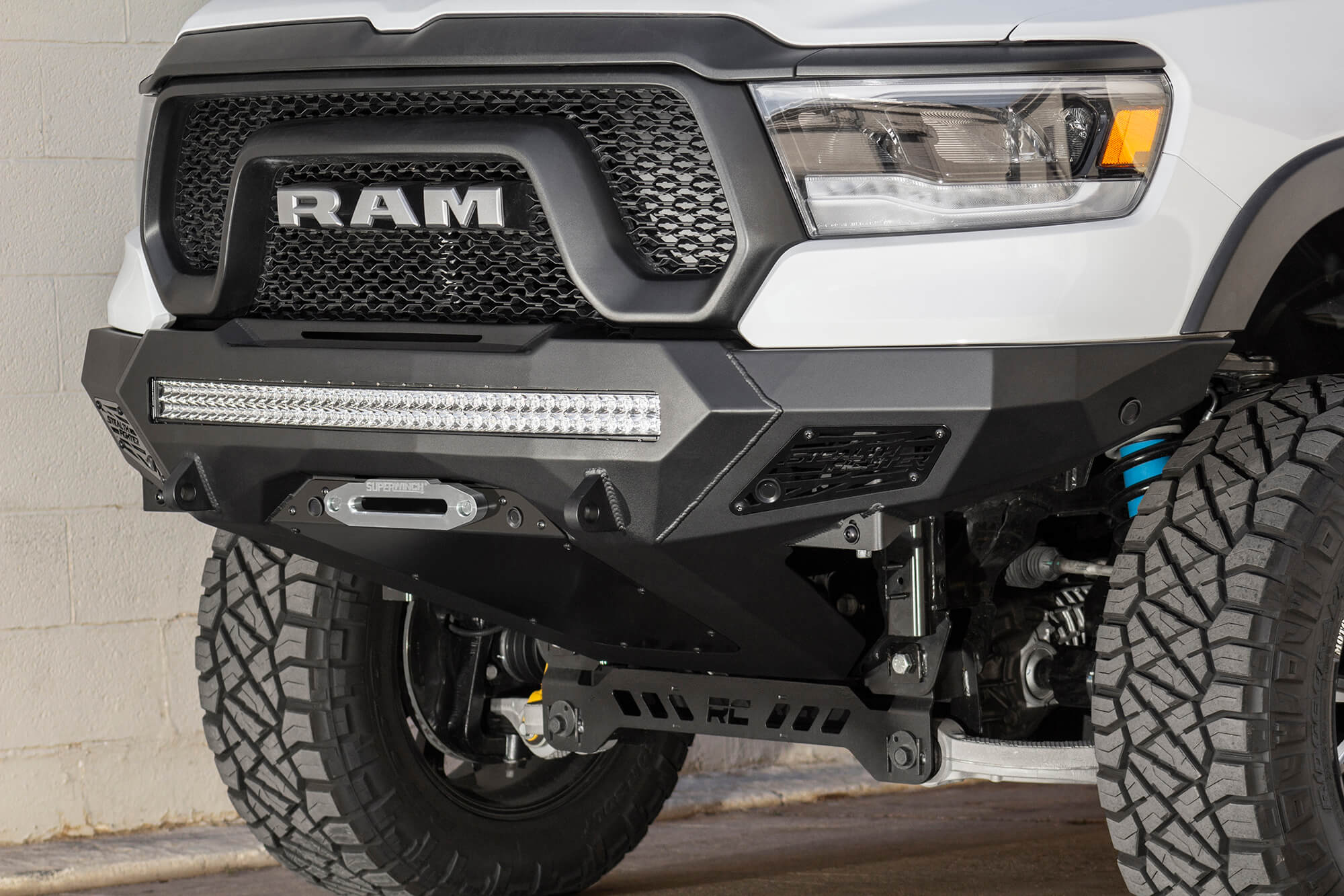 https://ewr1.vultrobjects.com/sema-data-images/GGVF/f611422770103.jpg