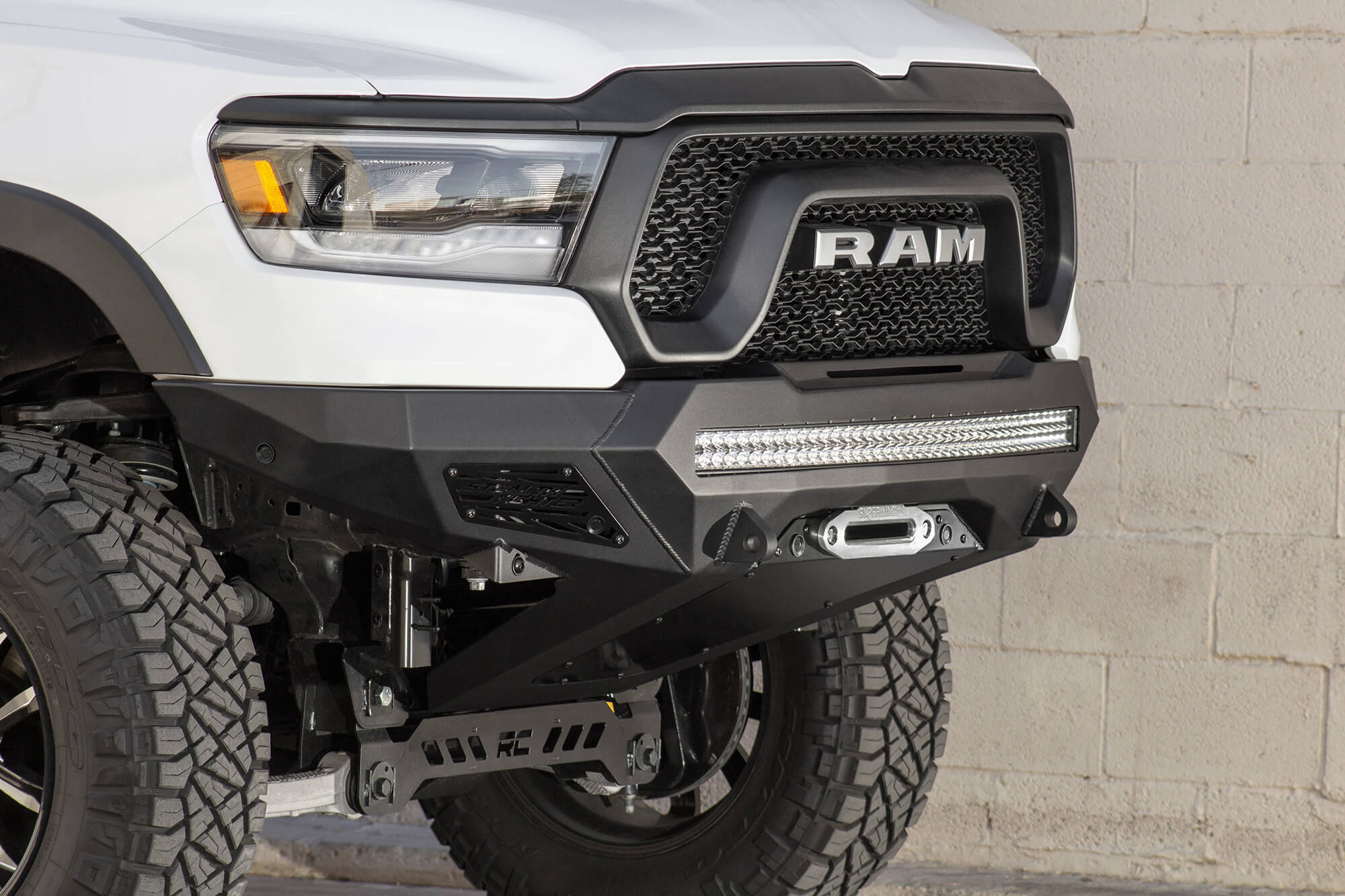 https://ewr1.vultrobjects.com/sema-data-images/GGVF/f611422770103.jpg