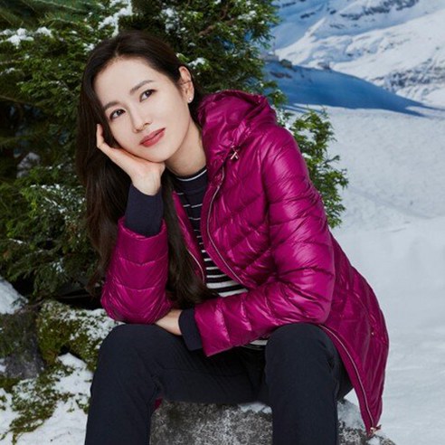 크로커다일레이디 경량 추천제품 크로커다일레이디의 화려한 분위기 연출하는 비비드 후드형 경량 패딩점퍼 크로커다일레이디 경량 추천제품 크로커다일레이디의 화려한 분위기 연출하는 비비드 후드형 경량 패딩점퍼