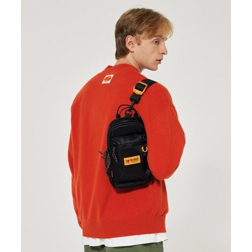 추천제품 KODAK 코닥 에센셜 스퀘어 미디움 슬링백 BLACK SLING BAG K3343LBG83BLK 추천제품 KODAK 코닥 에센셜 스퀘어 미디움 슬링백 BLACK SLING BAG K3343LBG83BLK