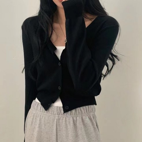 추천상품 모던스튜디오 여성 브이넥 니트 가디건: 스타일리시하고 편안한 선택 추천상품 모던스튜디오 여성 브이넥 니트 가디건: 스타일리시하고 편안한 선택