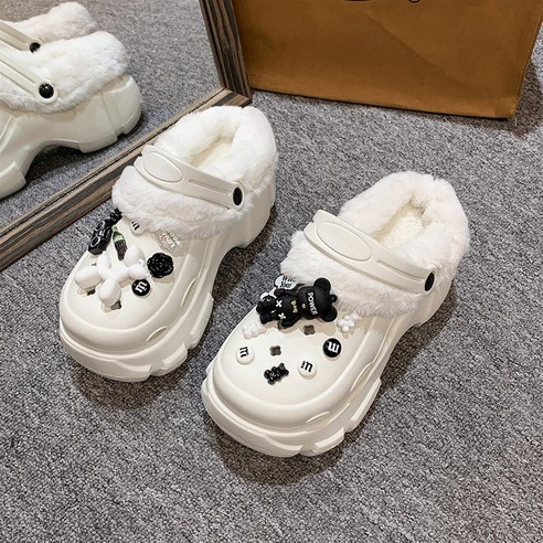 추천제품 마이뚜뚜 여성용 겨울 통굽 아쿠카샌들 악세사리 포함 방한 털 슬리퍼 추천제품 마이뚜뚜 여성용 겨울 통굽 아쿠카샌들 악세사리 포함 방한 털 슬리퍼