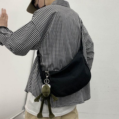 추천상품 수지나 데일리 캔버스 크로스백: 실용적이고 스타일리시한 가방 소개 추천상품 수지나 데일리 캔버스 크로스백: 실용적이고 스타일리시한 가방 소개