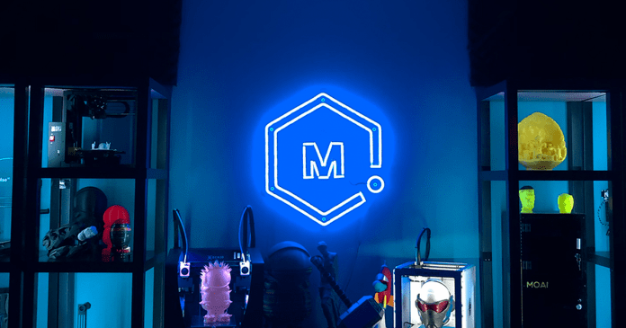 Weekend Builds: Neon Indicators | MatterHackers Weekend Builds: Neon Indicators | MatterHackers