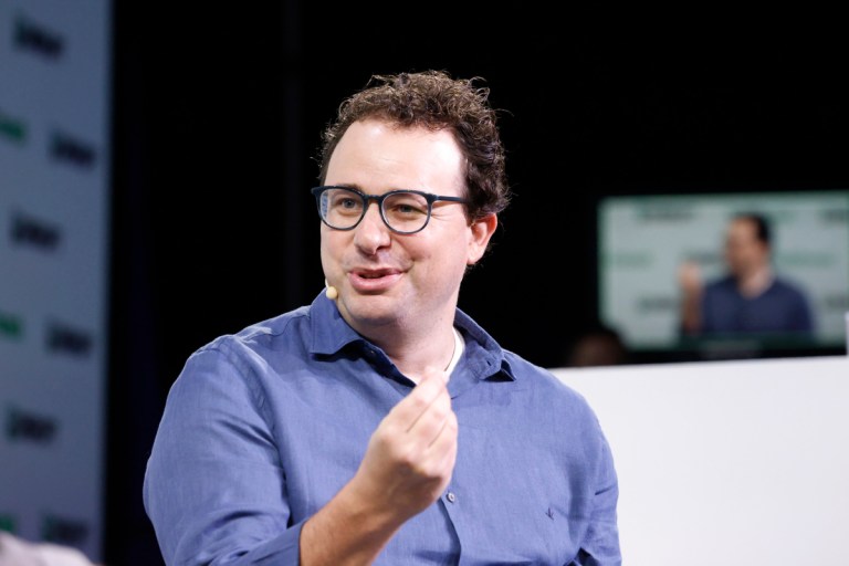 Anthropic’s Claude AI model can now handle longer prompts | TechCrunch Anthropic’s Claude AI model can now handle longer prompts | TechCrunch