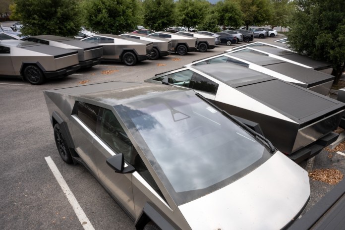 GMC Hummer EV outsold the Tesla Cybertruck last quarter | TechCrunch