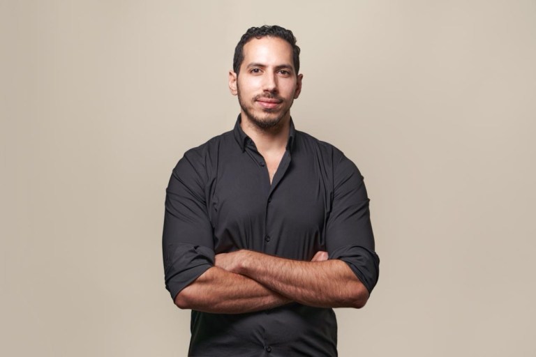 Microsoft and Uber alum raises M for YC-backed Munify, a neobank for the Egyptian diaspora | TechCrunch Microsoft and Uber alum raises M for YC-backed Munify, a neobank for the Egyptian diaspora | TechCrunch