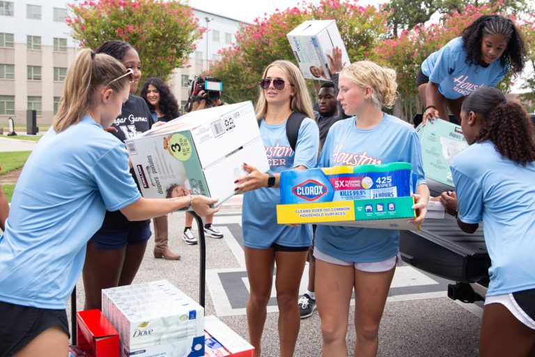 UH athletics step up for flood victims in Central Texas – The Cougar UH athletics step up for flood victims in Central Texas – The Cougar