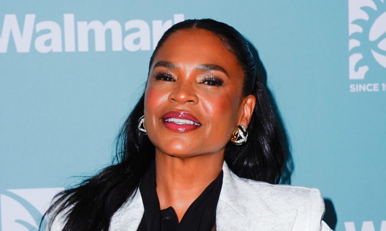 Catch It! Nia Long Has Social Media In TEARS After Sharing Message About Side Chicks & Men In Midlife Crisis Catch It! Nia Long Has Social Media In TEARS After Sharing Message About Side Chicks & Men In Midlife Crisis