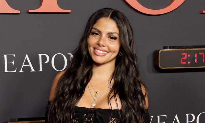 Issa Baewatch? Love Island USA Star’ Huda Mustafa Steps Out Holding Hands With ‘Too Hot to Handle’ Star (PHOTOS)