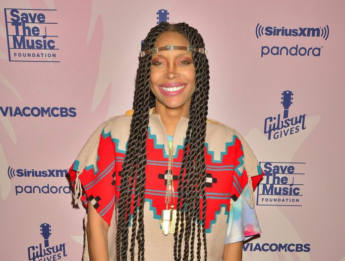 Seeing Double?! Social Media Goes WILD After Erykah Badu’s Daughter Puma Flexes Their Twin-Like Resemblance (PHOTOS) Seeing Double?! Social Media Goes WILD After Erykah Badu’s Daughter Puma Flexes Their Twin-Like Resemblance (PHOTOS)