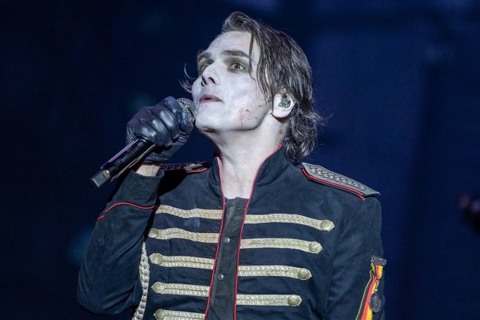 Photos + Review — My Chemical Romance Bring the Black Parade to Arlington