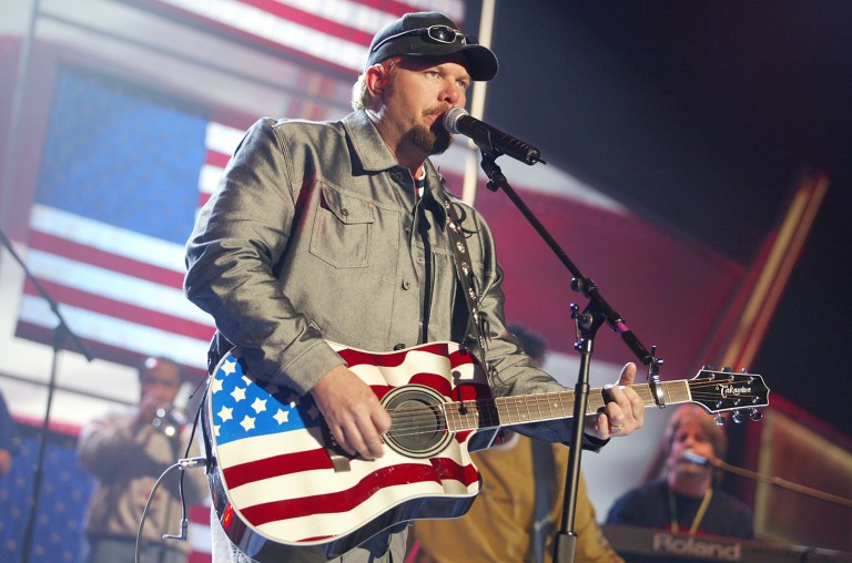 Toby Keith’s ‘35 Biggest Hits’ Skyrockets on Charts After Independence Day Toby Keith’s ‘35 Biggest Hits’ Skyrockets on Charts After Independence Day