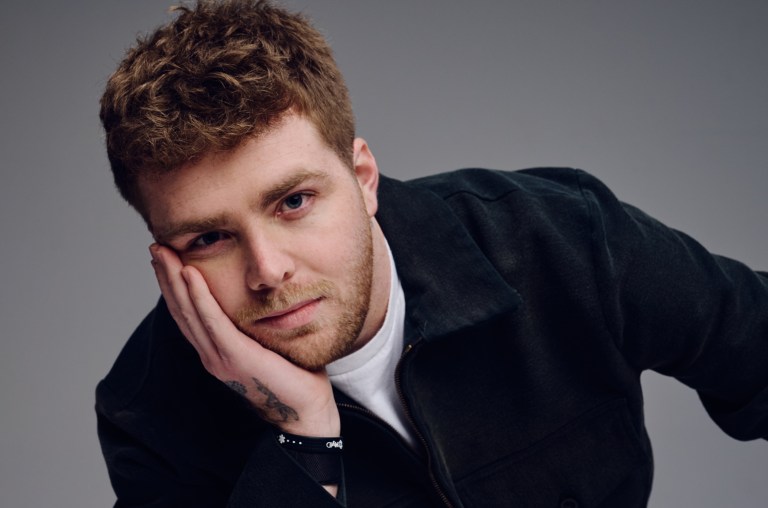 Alex Warren Brings ‘Ordinary’ Home on Debut Album ‘You’ll Be Alright, Kid’: Stream It Now Alex Warren Brings ‘Ordinary’ Home on Debut Album ‘You’ll Be Alright, Kid’: Stream It Now