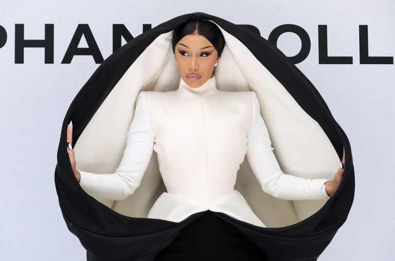 Cardi B Tells Gossips to ‘Get Off the Internet’ Amid Stefon Diggs Breakup Rumors: ‘Ignore the Bored’ Cardi B Tells Gossips to ‘Get Off the Internet’ Amid Stefon Diggs Breakup Rumors: ‘Ignore the Bored’
