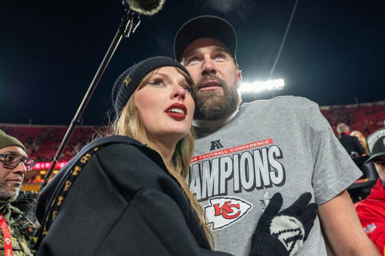 Taylor Swift & Travis Kelce’s Engagement News Celebrated by Sabrina Carpenter, Charlie Puth, Jelly Roll & More: ‘Love Looks Good On You’ Taylor Swift & Travis Kelce’s Engagement News Celebrated by Sabrina Carpenter, Charlie Puth, Jelly Roll & More: ‘Love Looks Good On You’