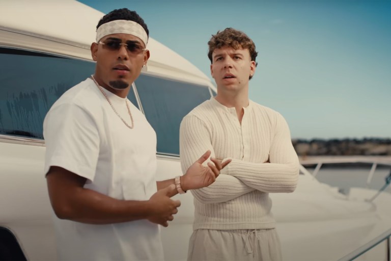 Myke Towers & Quevedo Set Charts Ablaze With ‘Soleao’ Myke Towers & Quevedo Set Charts Ablaze With ‘Soleao’
