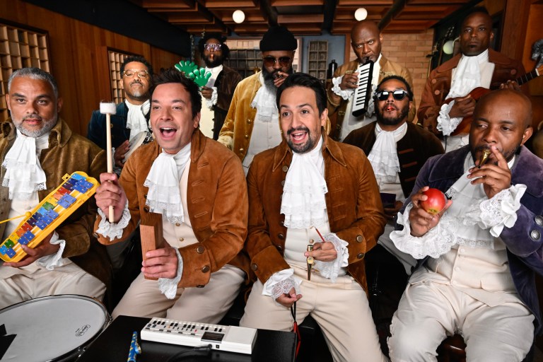 Lin-Manuel Miranda & Jimmy Fallon Perform ‘Hamilton’ Medley With Toy Instruments Lin-Manuel Miranda & Jimmy Fallon Perform ‘Hamilton’ Medley With Toy Instruments