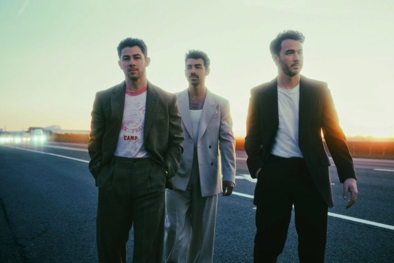 The Jonas Brothers Wave Hello to New Album ‘Greetings From Your Hometown’: Stream It Now The Jonas Brothers Wave Hello to New Album ‘Greetings From Your Hometown’: Stream It Now