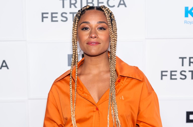 Ariana DeBose’s Mother Dies at 57: ‘My Gorgeous, Hilarious, Outspoken, Warrior Queen Mother’ Ariana DeBose’s Mother Dies at 57: ‘My Gorgeous, Hilarious, Outspoken, Warrior Queen Mother’