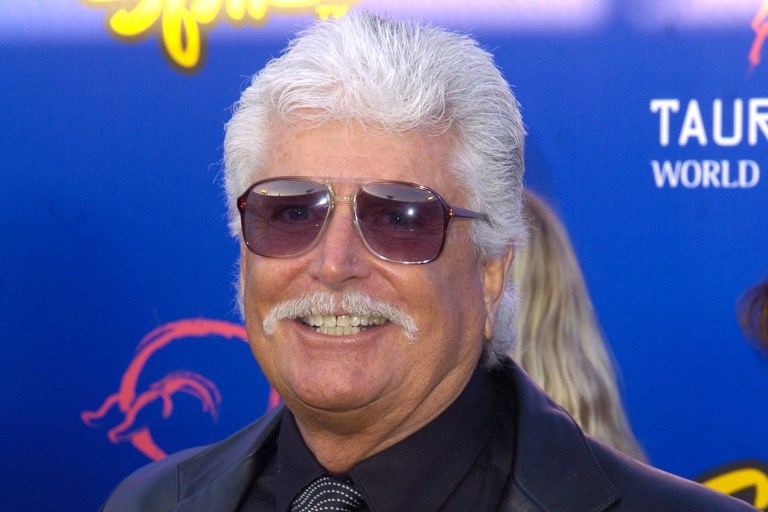 Ronnie Rondell Jr., Stuntman Set on Fire for Pink Floyd’s ‘Wish You Were Here’ Cover, Dies at 88 Ronnie Rondell Jr., Stuntman Set on Fire for Pink Floyd’s ‘Wish You Were Here’ Cover, Dies at 88