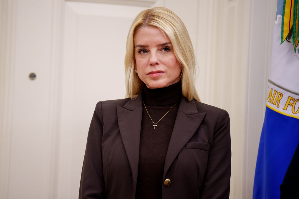 At Trump’s Urging, Bondi Says US Will Investigate Epstein’s Ties to Clinton and Other Political Foes | FROUSA NEWS