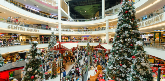 Cautious Shoppers Step Up Spending to Start Holiday Season