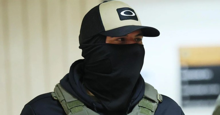 Tennessee lawmaker files bill to ban ICE agents from wearing masks Tennessee lawmaker files bill to ban ICE agents from wearing masks