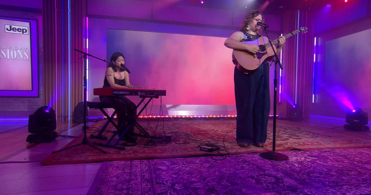 Saturday Sessions: Billianne performs “Jessie’s Comet” | FROUSA Media Saturday Sessions: Billianne performs “Jessie’s Comet” | FROUSA Media