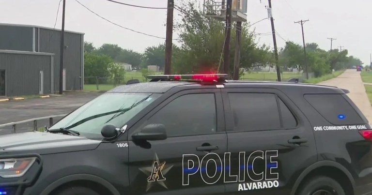 Several in custody after North Texas police officer shot in neck outside ICE facility Several in custody after North Texas police officer shot in neck outside ICE facility