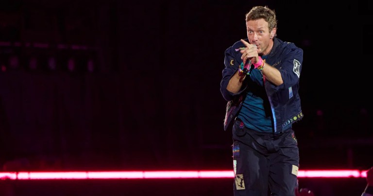 Astronomer board investigating CEO Andy Byron after Coldplay kiss-cam video Astronomer board investigating CEO Andy Byron after Coldplay kiss-cam video