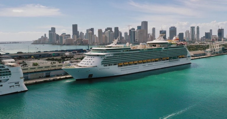 Over 140 Royal Caribbean cruise passengers and crew sickened by unknown illness Over 140 Royal Caribbean cruise passengers and crew sickened by unknown illness
