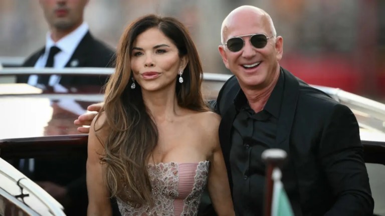 ‘Couldn’t He Hire Someone to Carry Her?’: Lauren Sánchez and Jeff Bezos’ Double Date with Leonardo DiCaprio and Vittoria Ceretti Takes an Awkward Turn as Fans Spot Both Women Struggling to Walk ‘Couldn’t He Hire Someone to Carry Her?’: Lauren Sánchez and Jeff Bezos’ Double Date with Leonardo DiCaprio and Vittoria Ceretti Takes an Awkward Turn as Fans Spot Both Women Struggling to Walk