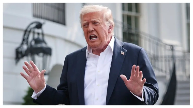‘Shouldn’t Even Try Big Words’: Trump Viciously Mocked for Mid-Word Gibberish in Resurfaced Clip That Has Internet Asking If He’s Illiterate ‘Shouldn’t Even Try Big Words’: Trump Viciously Mocked for Mid-Word Gibberish in Resurfaced Clip That Has Internet Asking If He’s Illiterate
