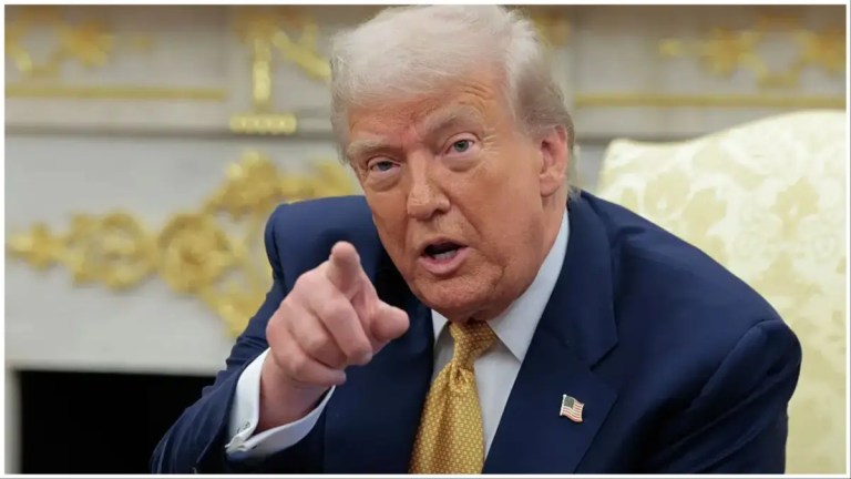 ‘The Entire Right Side of His Body Gave Up’: Donald Trump’s Bizarre Press Conference Exit Weeks After Health Scare Fuels Speculation ‘The Entire Right Side of His Body Gave Up’: Donald Trump’s Bizarre Press Conference Exit Weeks After Health Scare Fuels Speculation
