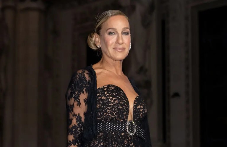 ‘She Looks Homeless’: Sarah Jessica Parker Looks Unrecognizable After Being Spotted for First Time Since ‘Sex & City’ Reboot Ended ‘She Looks Homeless’: Sarah Jessica Parker Looks Unrecognizable After Being Spotted for First Time Since ‘Sex & City’ Reboot Ended