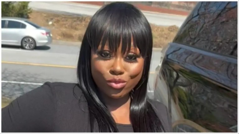 ‘Get a Better Attitude!’: Xscape’s Tamika Scott Gives Young Waitress Big Tip After Other Staff Members Refused to Help Her ‘Get a Better Attitude!’: Xscape’s Tamika Scott Gives Young Waitress Big Tip After Other Staff Members Refused to Help Her