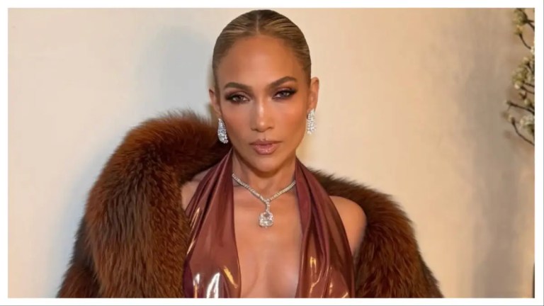 ‘Am I the Only One That Sees It’: Jennifer Lopez’s Casual Bike Photo Backfires After Fans Zoom In on the Seat ‘Am I the Only One That Sees It’: Jennifer Lopez’s Casual Bike Photo Backfires After Fans Zoom In on the Seat