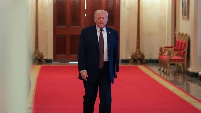 ‘Look at That’: Trump Close-Up Has People Zooming In on His ‘Super Small’ Pupils and Something Else Even More Disturbing ‘Look at That’: Trump Close-Up Has People Zooming In on His ‘Super Small’ Pupils and Something Else Even More Disturbing