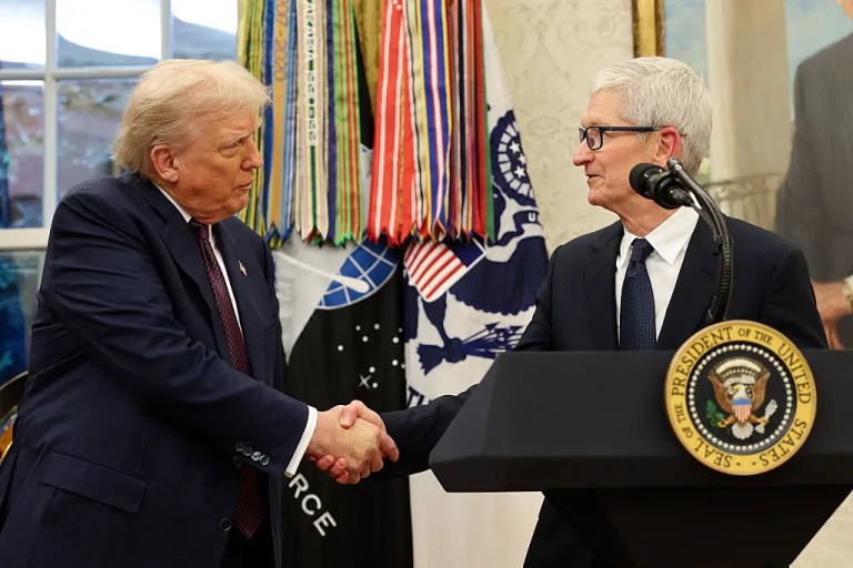 ‘So Cringe, Steve Jobs Would Be Ashamed’: Apple CEO Faces Backlash, Calls for Boycott After Presenting Gold Gift to Donald Trump and Sidestepping Tariffs ‘So Cringe, Steve Jobs Would Be Ashamed’: Apple CEO Faces Backlash, Calls for Boycott After Presenting Gold Gift to Donald Trump and Sidestepping Tariffs