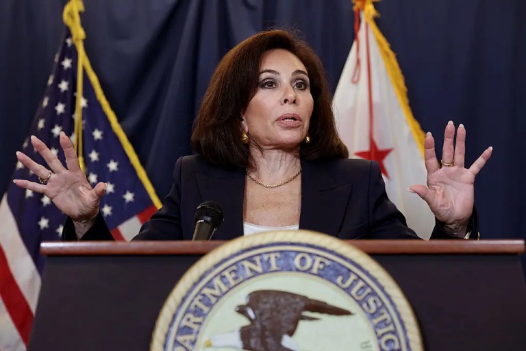 ‘This Woman Wouldn’t Be Hired at McDonald’s’: Jeanine Pirro Ripped for ‘Unhinged’ Responses At Pressers as Viewers Question If She’s Drunk ‘This Woman Wouldn’t Be Hired at McDonald’s’: Jeanine Pirro Ripped for ‘Unhinged’ Responses At Pressers as Viewers Question If She’s Drunk