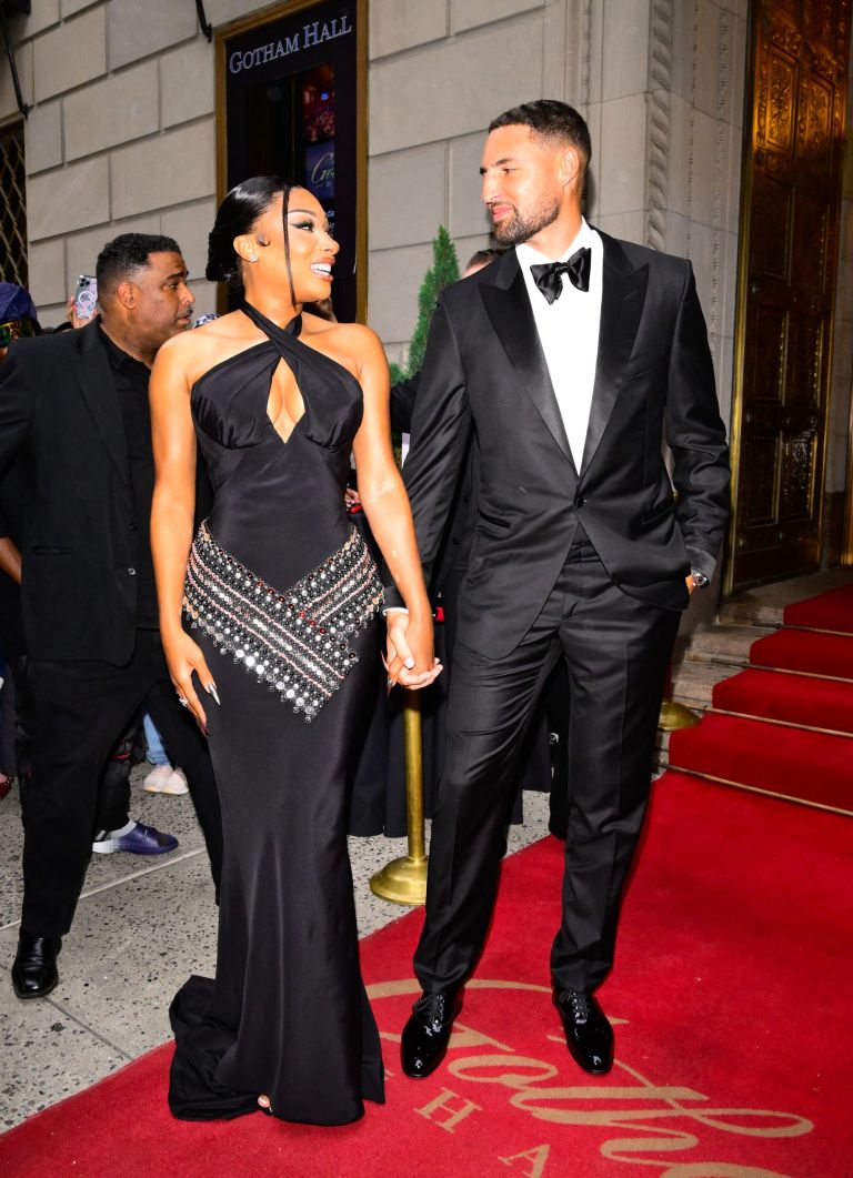 Thee Shooter & Thee Stallion: Social Media Swoons Over Klaygan’s Heart-Eyed Hard Launch In NYC Thee Shooter & Thee Stallion: Social Media Swoons Over Klaygan’s Heart-Eyed Hard Launch In NYC