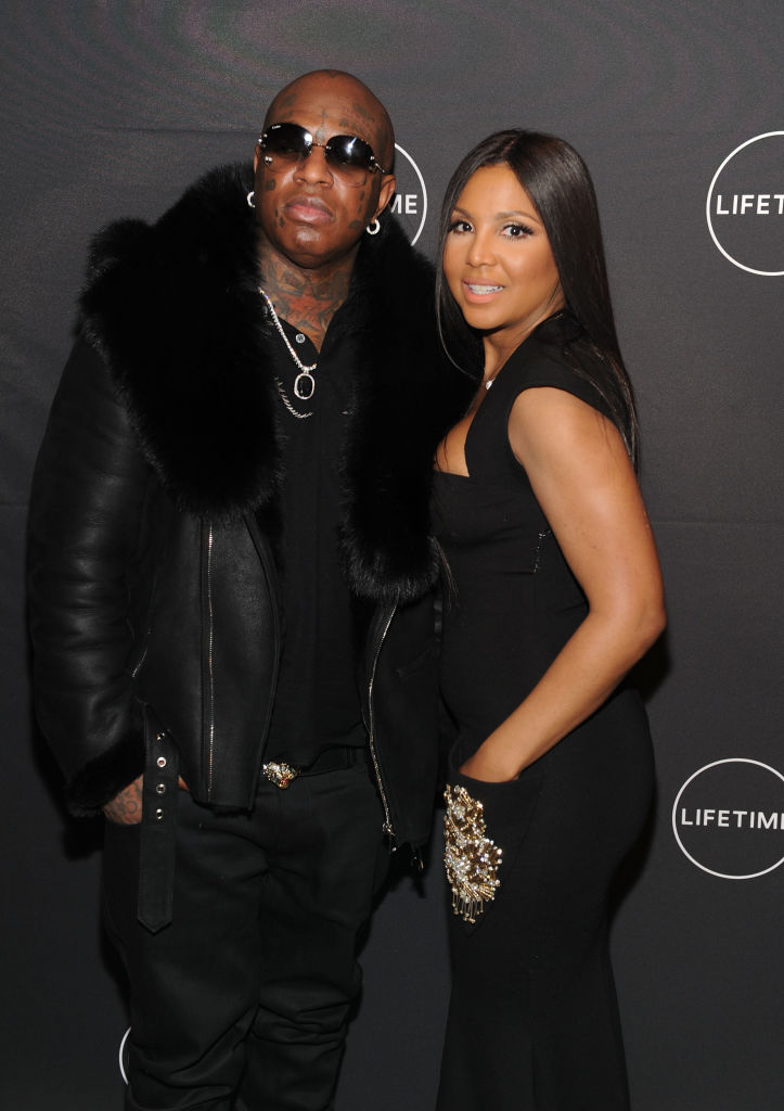 Bling Bling: Toni Braxton Posts Wedding Ring To Celebrate Anniversary With Birdman Bling Bling: Toni Braxton Posts Wedding Ring To Celebrate Anniversary With Birdman