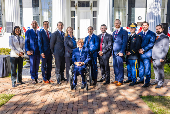 Gov. Abbott administers New Lawyer Oath to Texas veterans | FROUSA NEWS